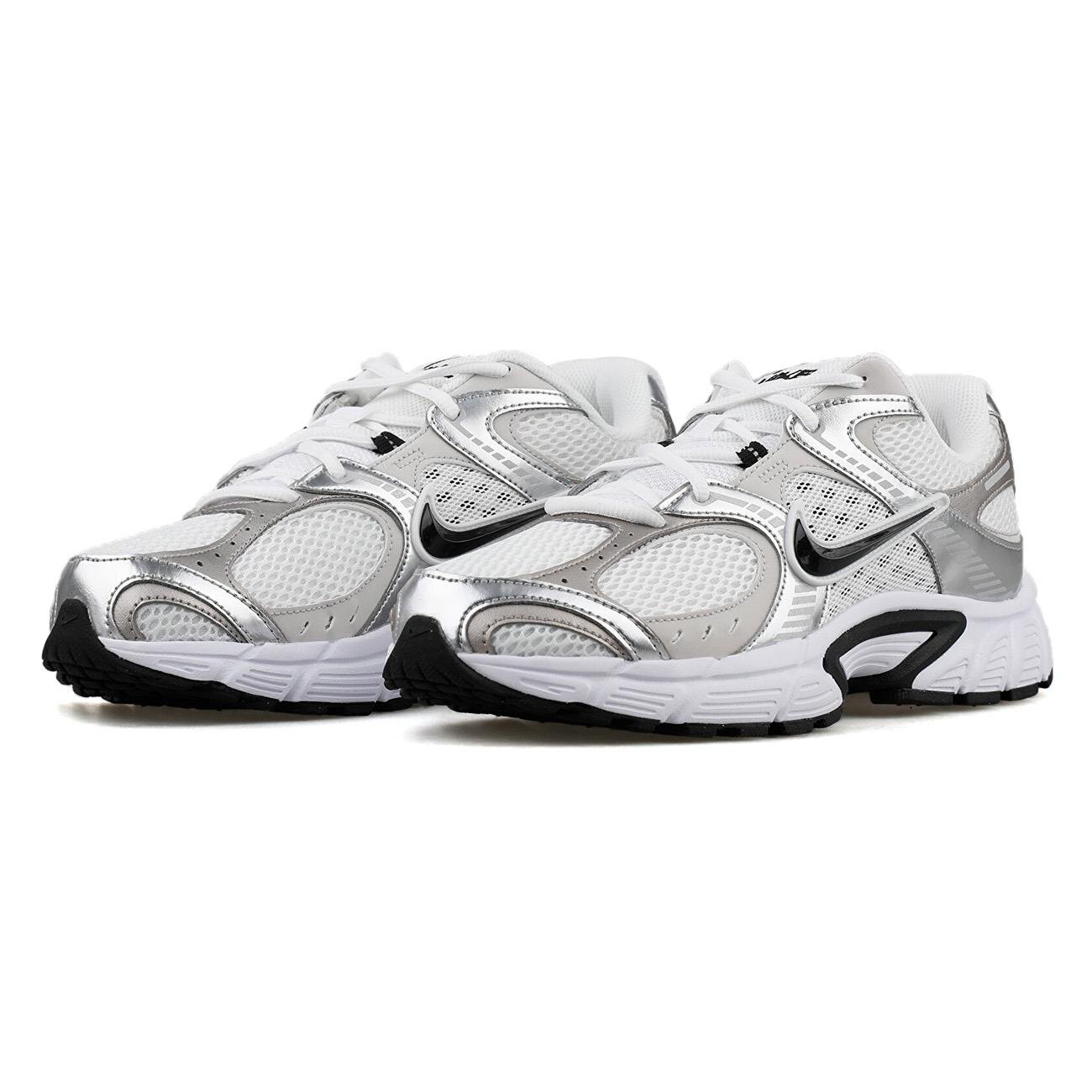 Nike HJ5228 V5 RNR Spor Ayakkabı Beyaz-Siyah - 3